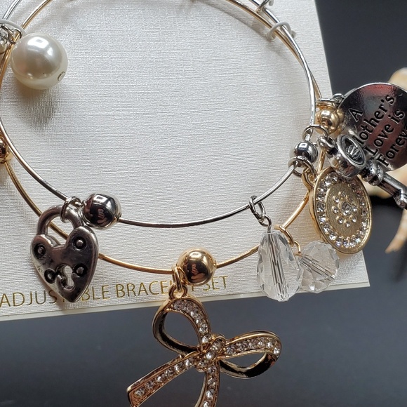 MOM SILVER/GOLD TONE CHARM BRACELET - Picture 2 of 2